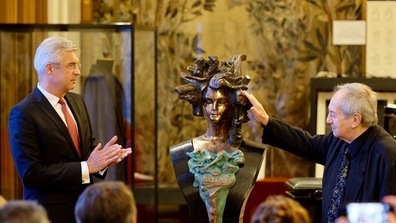 Vo Viedni odhalili bustu legendy slovenskej opery