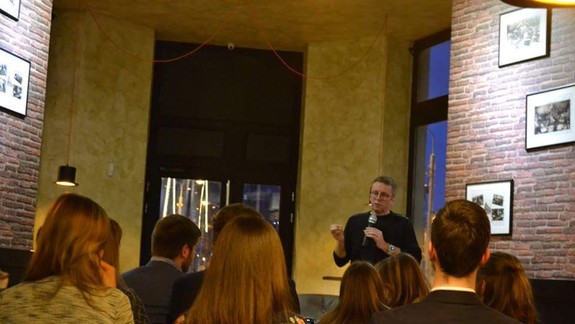 Dnes sa koná festival úradníkov. Neveríte? Je to naozaj tak