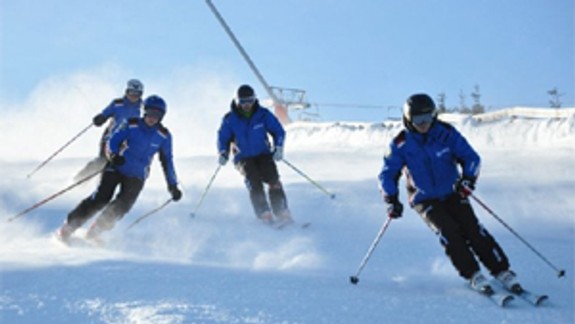 Nové Mesto zaplatí 190 siedmakom lyžiarsky výcvik na Orave