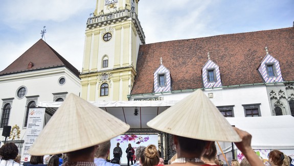FOTO: Ázijský víkend pokračuje na Hlavnom námestí i dnes. Tu je program