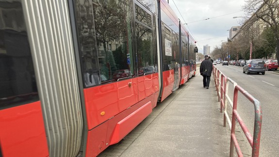 DPB obnovuje kapacitu na najvyťaženejších tratiach: Električky na Račianskej budú jazdiť každé 2,5 min