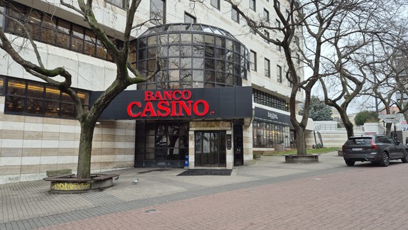 Útok nožom v centre mesta: Bodnutého muža previezli do nemocnice