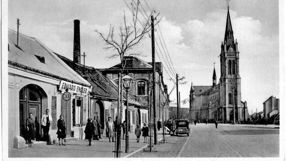 FOTO: Spoznali by ste Fazuľovú ulicu a kostol Blumentál na vzácnej historickej fotografii?