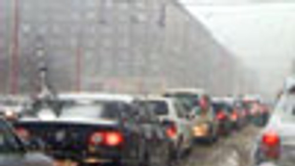 Kamión na Rožňavskej zablokoval výjazd z mesta