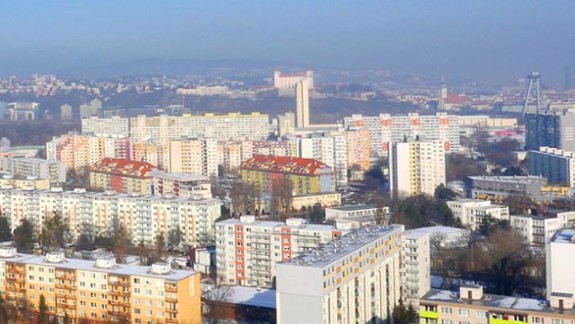 Takýto výhľad sa naskytne obyvateľom najvyššieho obytného domu v Petržalke