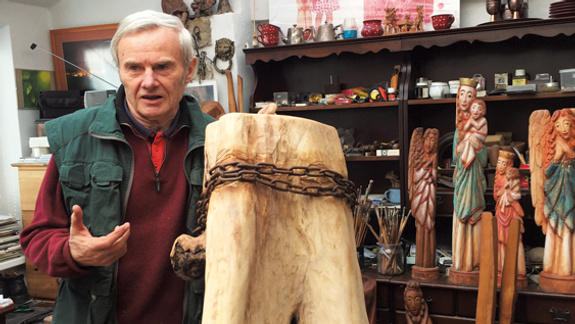 Fotograf a rezbár V. Morávek oslavuje jubileum veľkou bratislavskou výstavou