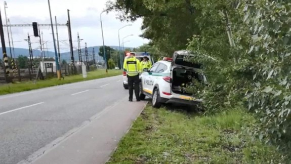 VIDEO: Vodič vošiel do protismeru priamo oproti policajnému autu