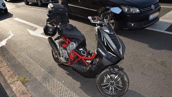 Na ukradnutej motorke a nadrogovaný: Policajti zadržali na Šancovej 44-ročného muža z Považskej Bystrice