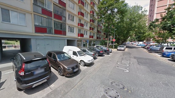 VIDEO: Pri Račianskom mýte sa vyskytoval muž, ktorý pôsobil akoby užil tzv. zombie drogu!