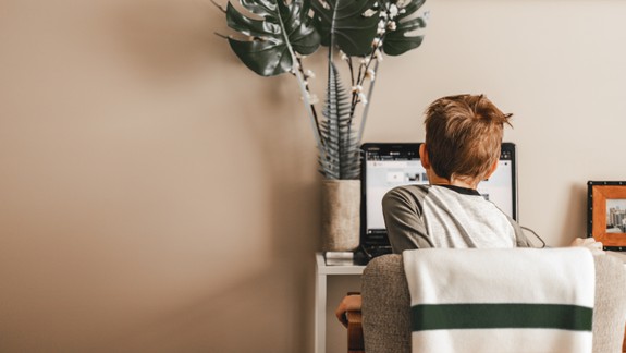 Čo robiť, ak ste obeťou podvodu? Podľa Národného bezpečnostného úradu je dôležité komunikovať s blízkymi