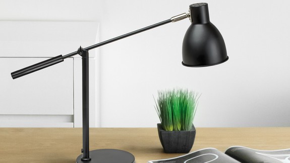 Chráňte svoje oči: 4 tipy, ako vybrať vhodnú lampu na čítanie