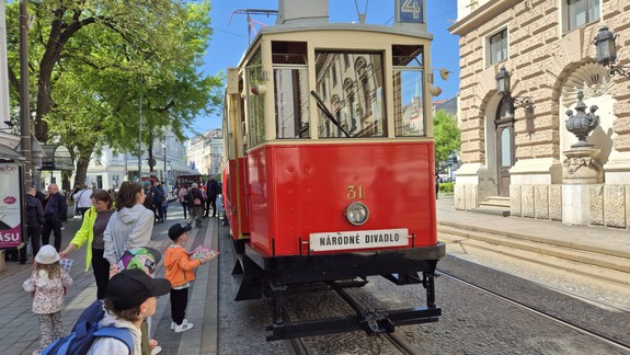 Ulice Bratislavy ožijú históriou: Dopravný podnik vypraví počas víkendu historické vozidlá