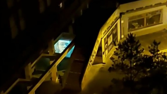 VIDEO: Neuveriteľné. Asociáli si pod Pentagonom zriadili "letné" kino a púšťali si "film pre dospelých"