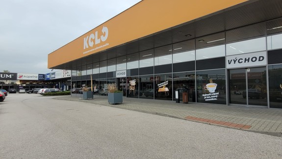 Novinky: Centrum KOLO otvára dielňu, zavádza oddelenie detského oblečenia a chystá swap textilu