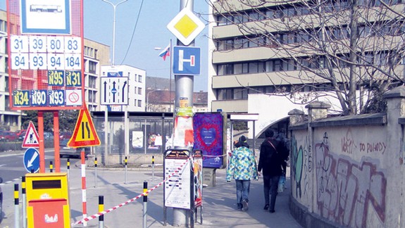 Stĺpiky na Staromestskej ulici mesto doplnilo