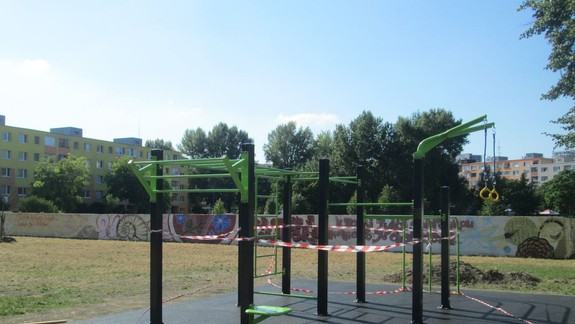 Areál základnej školy na Pankúchovej ulici sa mení k lepšiemu