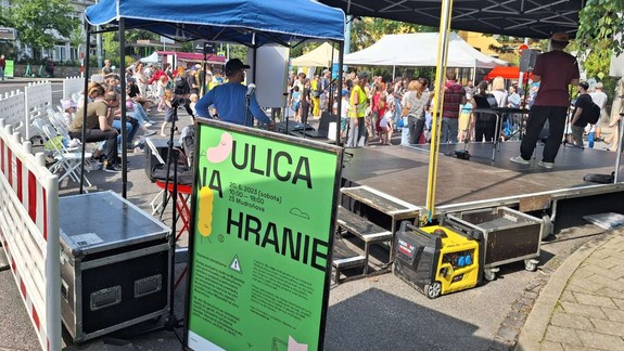 Ďalšia ulica na hranie. Tentokrát na ulici Československých parašutistov