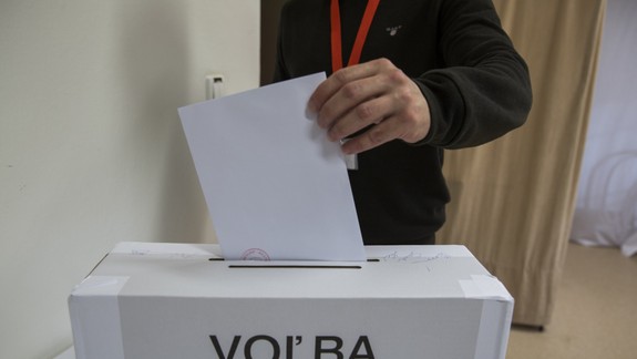 Čaputová alebo Šefčovič? Dnes si v druhom kole zvolíme hlavu štátu