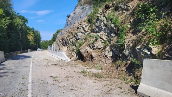 Dobrá správa: Devínska cesta by mala byť od nedeľňajšieho večera plne prejazdná