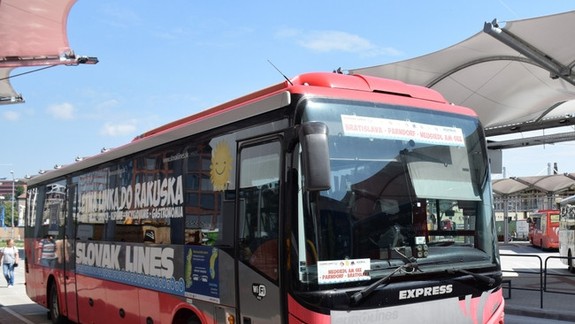 Špeciálna letná autobusová linka z Bratislavy do Rakúska bude premávať až do polovice septembra!