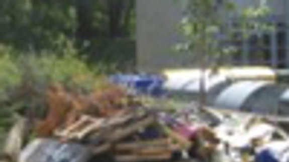 Nakladanie s odpadom v Petržalke v kritickom stave