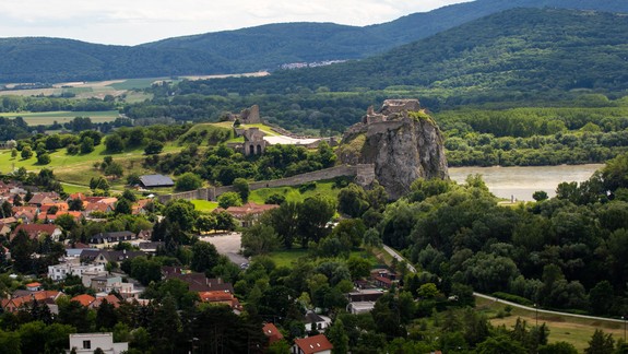 Šanca pre Devín: Výrazne zadlžené samosprávy by sa po 15 rokoch mohli zbaviť svojich dlhov