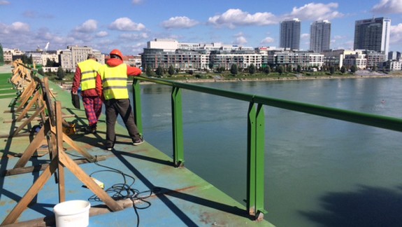 Most sa bude opäť vysúvať 9. októbra, termín dokončenia je nezmenený