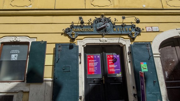 Skvelá správa, lekáreň U červeného raka opäť otvoria: Môžete tu aj pracovať