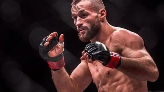 Smutná správa: MMA zápasník Miroslav Štrbák dostal pri tréningu infarkt, je vo vážnom stave