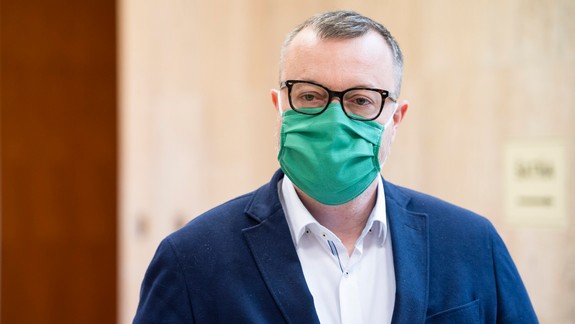 Od pondelka môžu firmy žiadať o štátnu pomoc