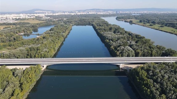 Novootvorený úsek obchvatu Bratislavy už sprejazdnili pre autá