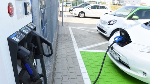 Do konca roka 2020 sa v meste vybuduje 55 elektronabíjacích staníc