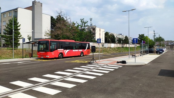 VIDEO: Dopravný terminál vo Svätom Jure je už otvorený - budú ho ľudia aj využívať?