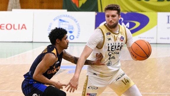 Basketbalisti Slovana Bratislava chcú v troch súťažiach bojovať o trofej