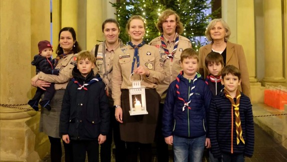 Betlehemské svetlo žiari už aj v podbrání Primaciálneho paláca