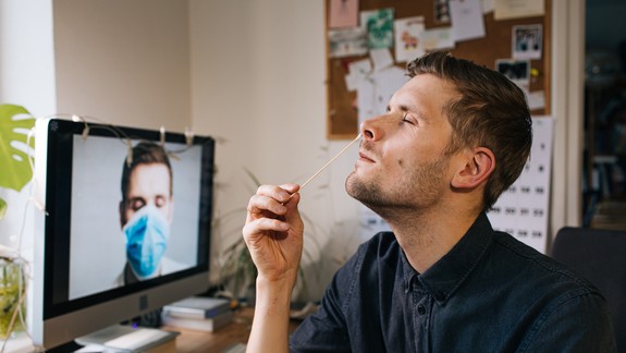 Odborníci varujú pred domácimi testami na Covid: Čo riskujete, keď sa otestujete?