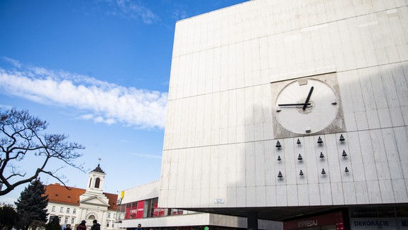 Upresnenie: Čo všetko sa pre koronavírus zatvára a čo ostáva otvorené?