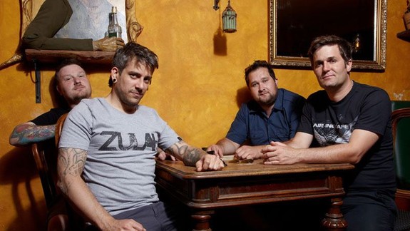 VIDEO: Adventný kalendár – deň č. 20 – INEKAFE a ich neo-punkové Vianoce