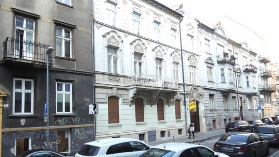 Predstieral hluchonemého a okradol Bratislavčana o 10 eur