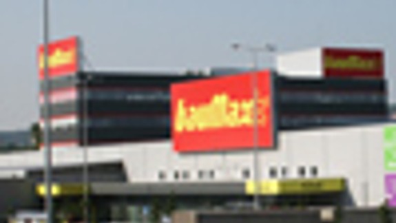 Nový bauMax za Lamačom ponúka Drive In