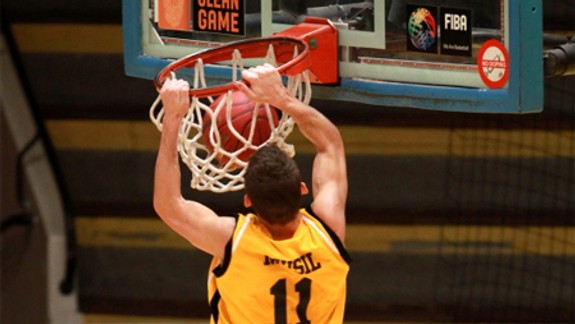 Basketbalisti Interu Bratislava opäť podľahli Prievidzi