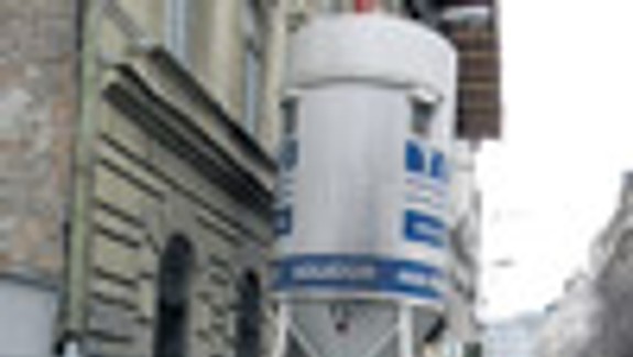 Na Gorkého ulici to majú chodci ťažké