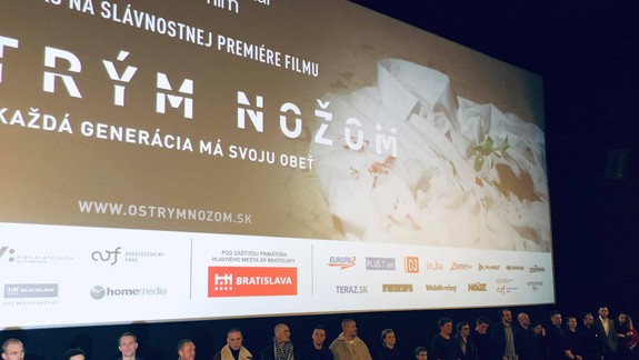 Film Ostrým nožom mal byť príbehom o skorumpovanom policajtovi