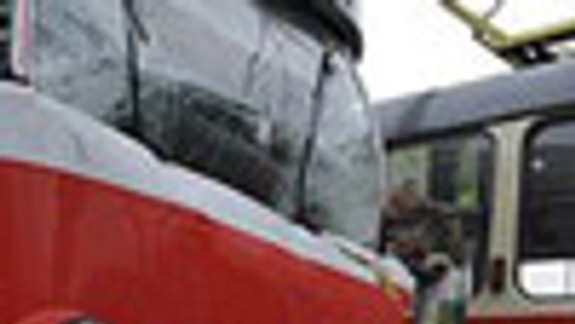 Príčinou nehody električky bol mikrospánok 