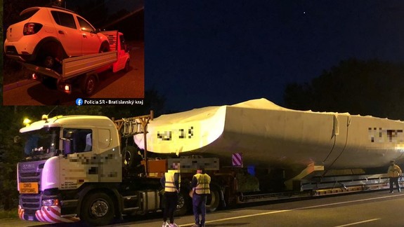 Prekvapení policajti: Na diaľnici zastavili loď a na Moste Lafranconi bratislavský "doubledecker"...