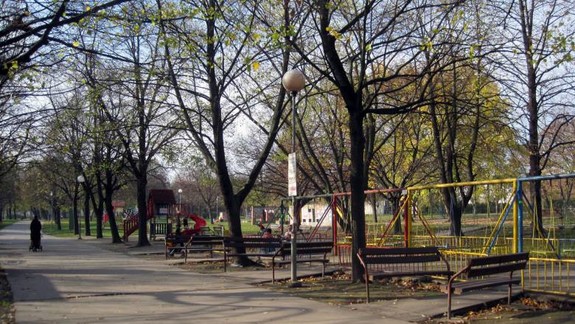 Mestská polícia: Parku na Račianskom mýte sa stáva rajom asociálov