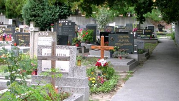 Rača rozšíri cintorín, pribudnú hrobové aj urnové miesta