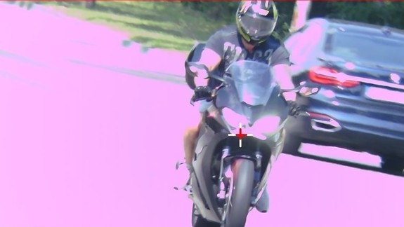 Motorkár si to šinul po Dolnozemskej 120-kilometrovou rýchlosťou - akú pokutu od policajtov dostal?