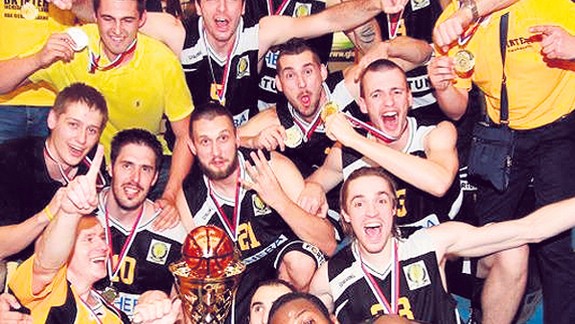Basketbalisti Interu sú po 17 rokoch majstrami Slovenska