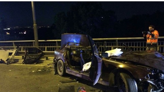 FOTO: Smrť 18-ročného mladíka na Prístavnom moste - nezvládol jazdu vo svojom BMW!